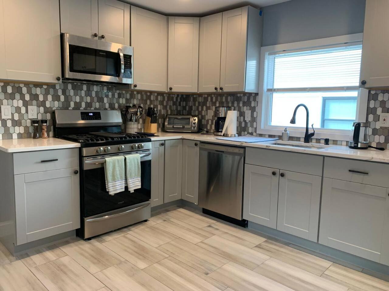 Newly Renovated 2 Bedroom Downtown Apt, Family Getaway. Montclair Екстер'єр фото